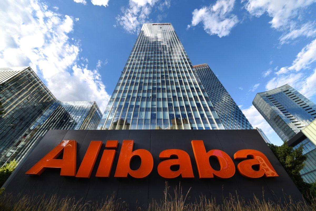 Giải pháp xuất khẩu qua Alibaba: Lối đi an toàn khi thị trường truyền thống rủi ro.