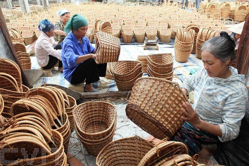 A set of niche keywords helps the bamboo and rattan factory reach the top of Gemini