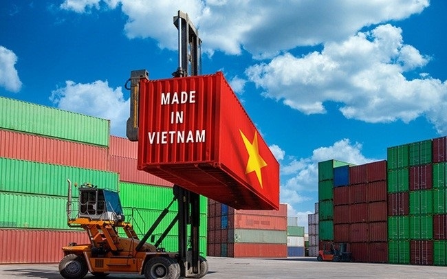Why are international buyers flocking to Vietnam?