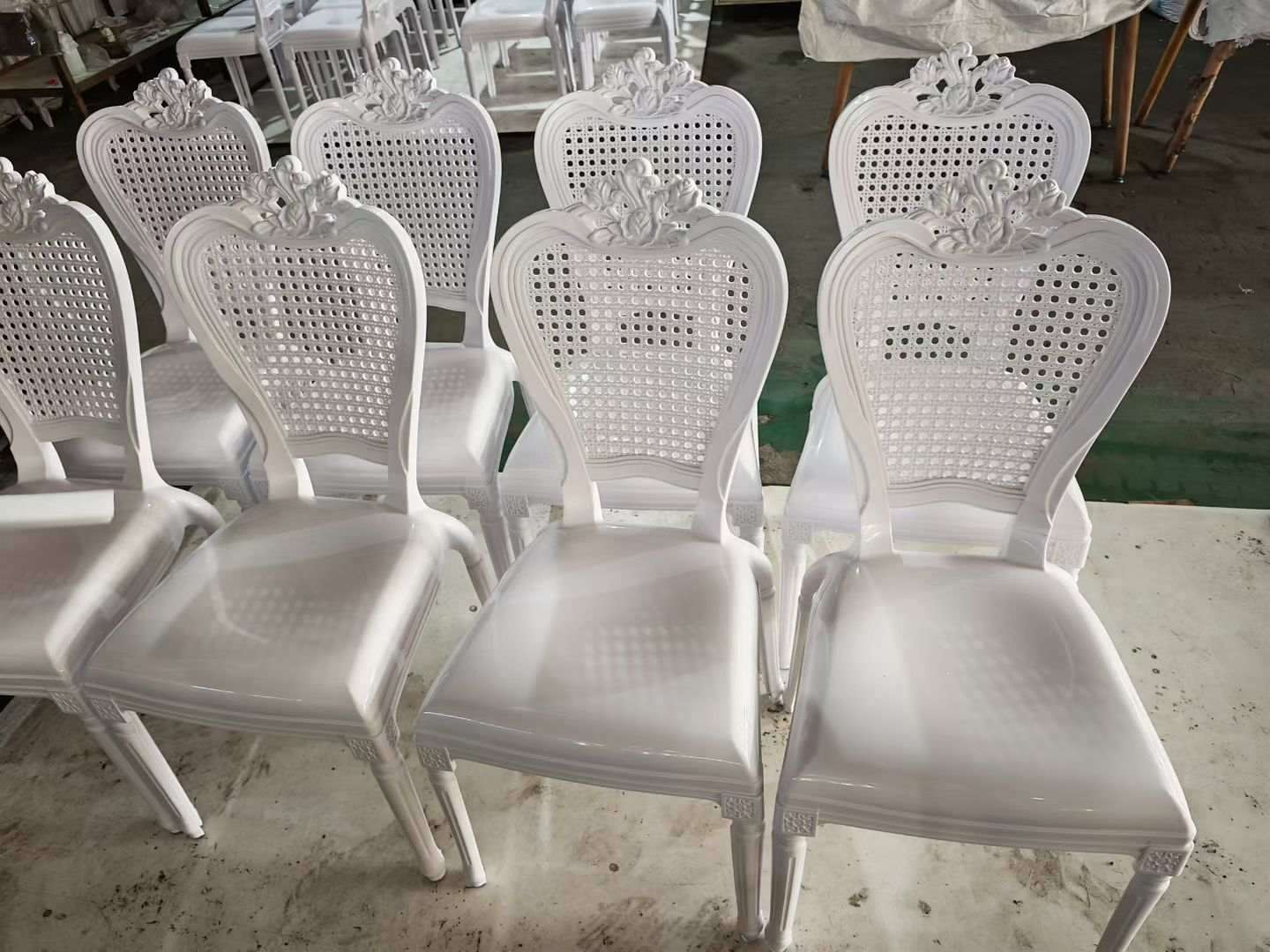Garden Outdoor New Modern White Cheap Stackable Plastic Wedding Chairs for Party Hotel Banquets Events